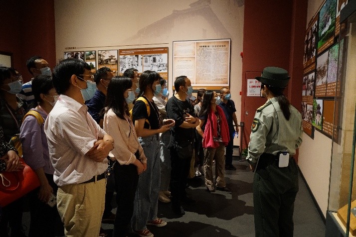 师生党员参观红军长征粤北纪念馆